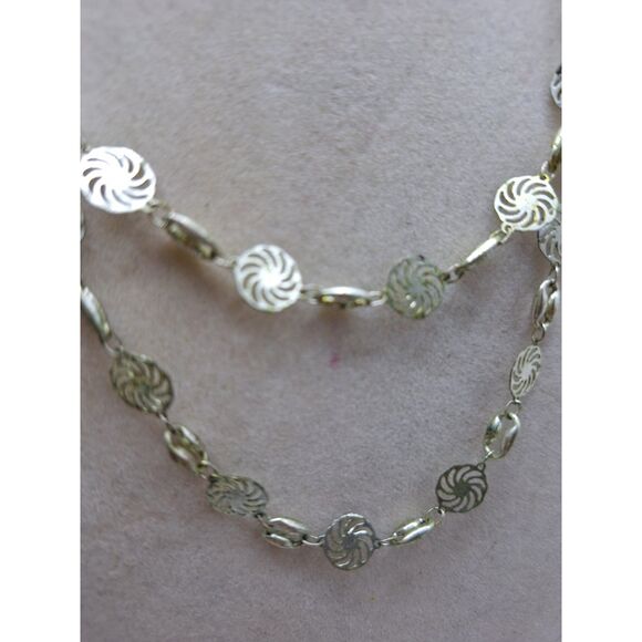 A Silver Tone Chain Necklace Disc Boho Hippie Chic Festival Whimsical - Picture 2 of 9